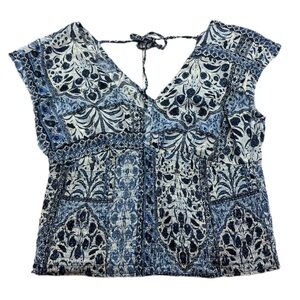 NWT! Old Navy Blue & White Top Size m